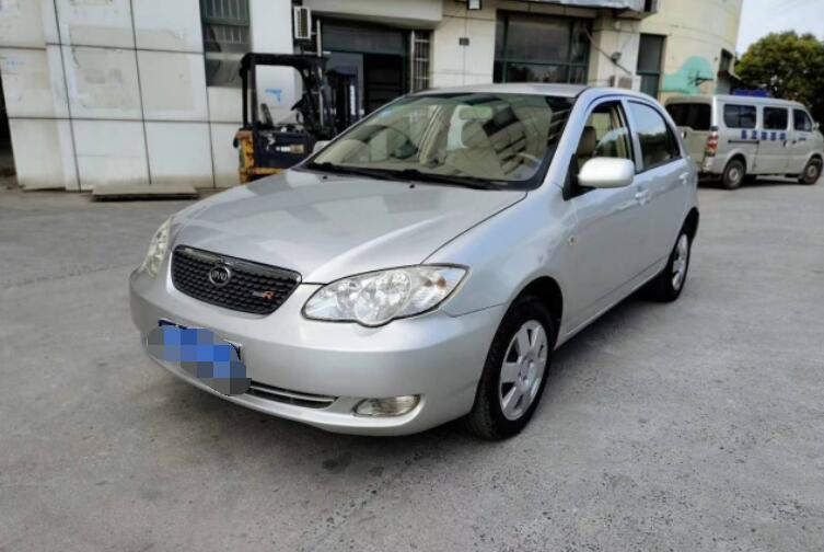 比亚迪f3手动挡的最低价位,跟五菱mini一个价格的车