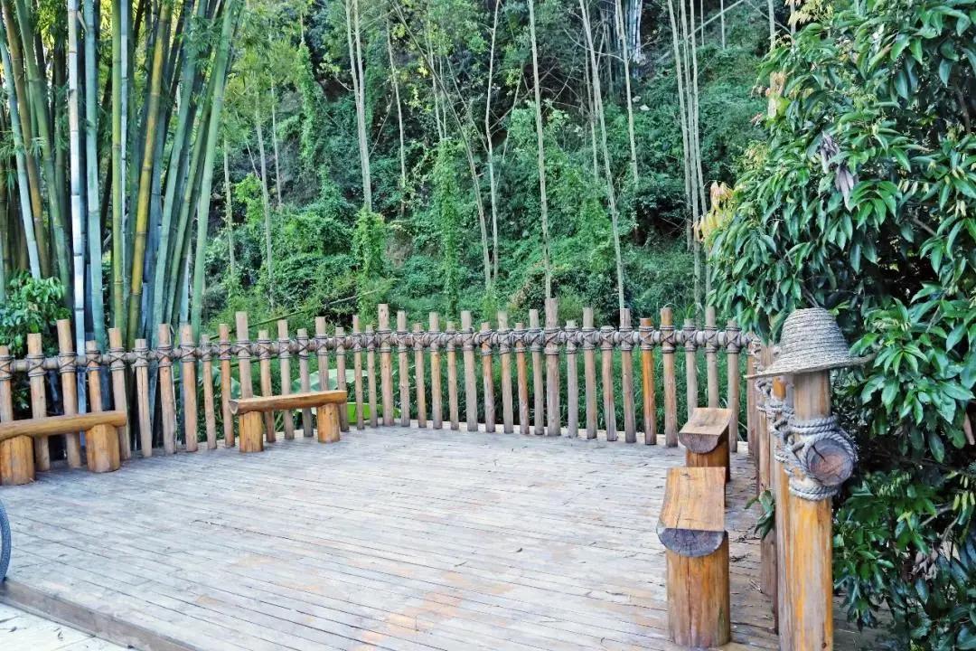 在大山深处幽静绝美的村落,深藏大山中的村落