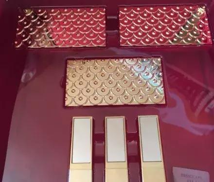 都坐等赵丽颖官宣怀孕？代购却盯着她背后这波流量……