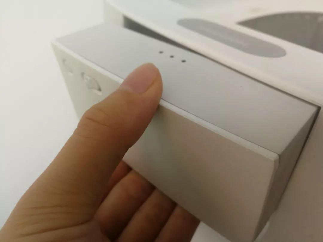 小米超大空间头等舱，堪称移动的“双人床”！米粉：奔驰要让位了