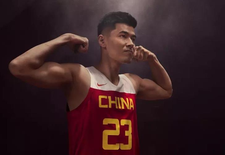 男篮最新球衣,中国男篮新战袍
