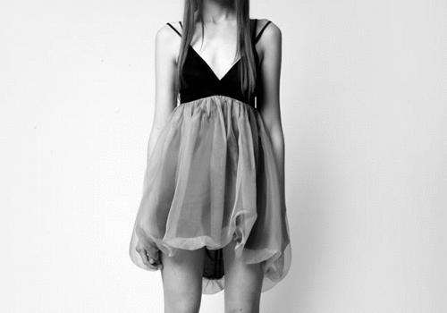 给犯罪嫌疑人定罪需要哪些证据,给犯罪者提供信息算违法吗