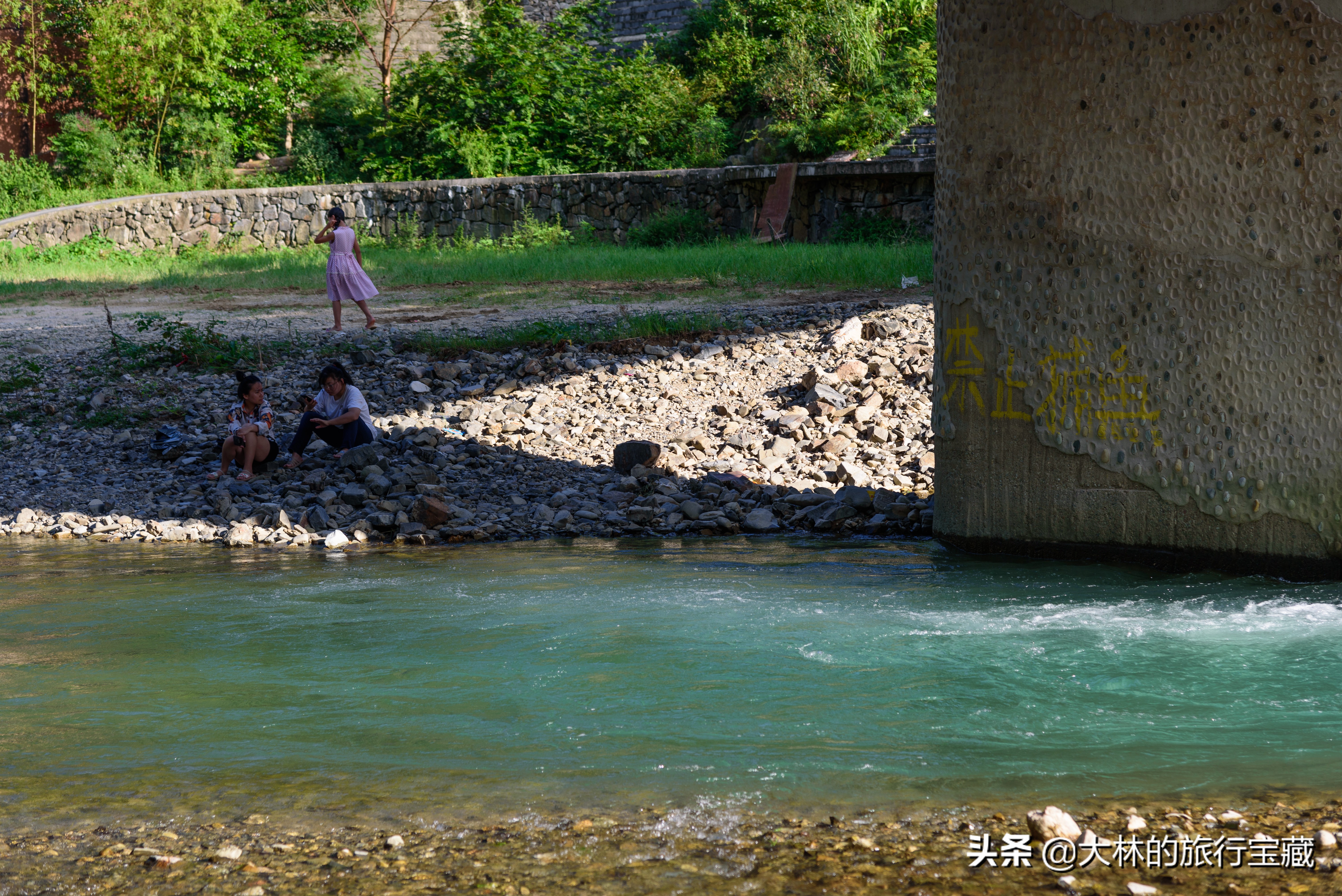 中国第一民俗村,民俗第一村在哪里