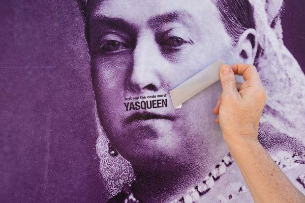 “露肉”时节，连维多利亚女王都开始脱毛了