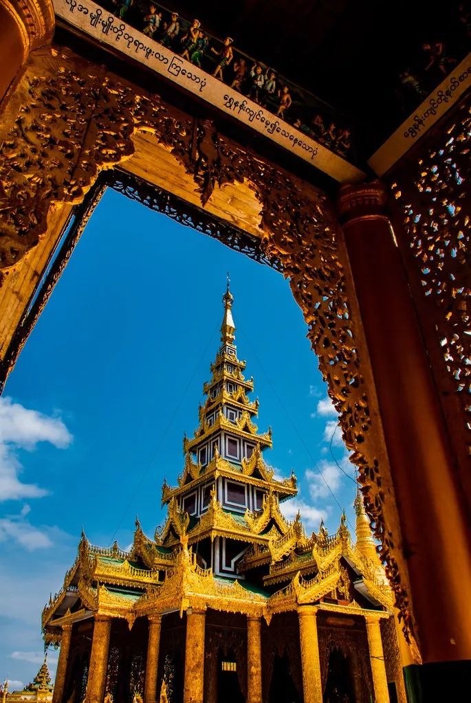 这个地方被称为“佛教之都”,随处可见寺庙,美出新高度