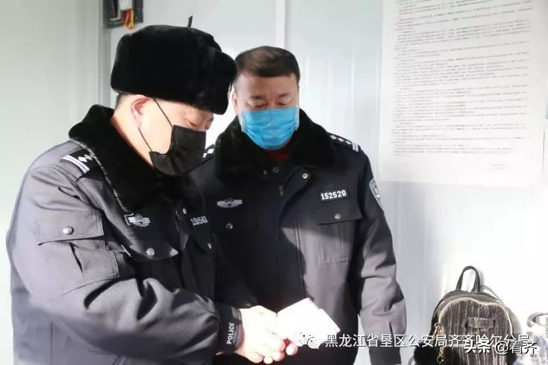 督导检查民警疫情防控工作,公安局领导深入卡口检查疫情防控