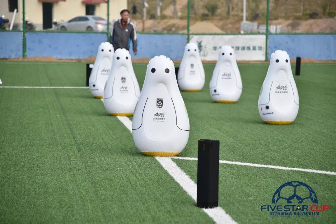 李春满足球教学,李春满训练视频