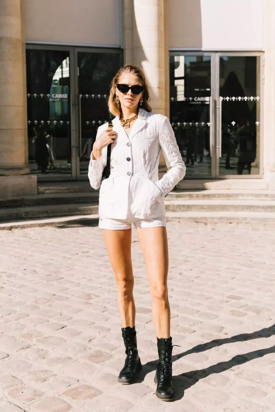 西装短裤上档次版型时尚,黑色西装短裤穿搭高级感