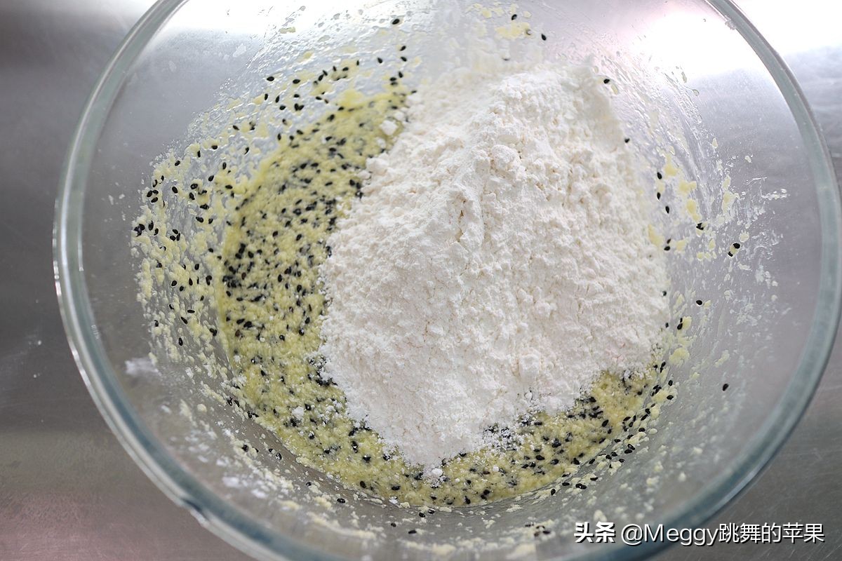 自制蛋酥卷为什么不酥,爱优新生黑芝麻蛋酥卷