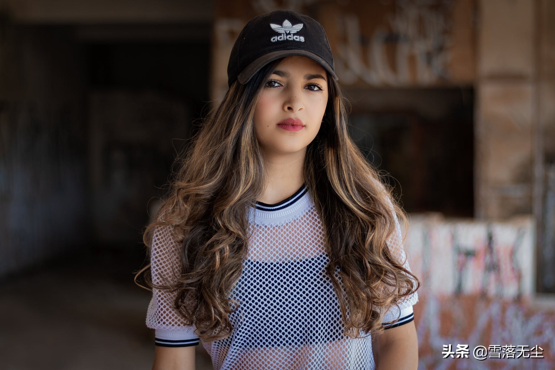 女人在年少懵懂的时候选择了婚姻,女人到中年才知道爱情真的难