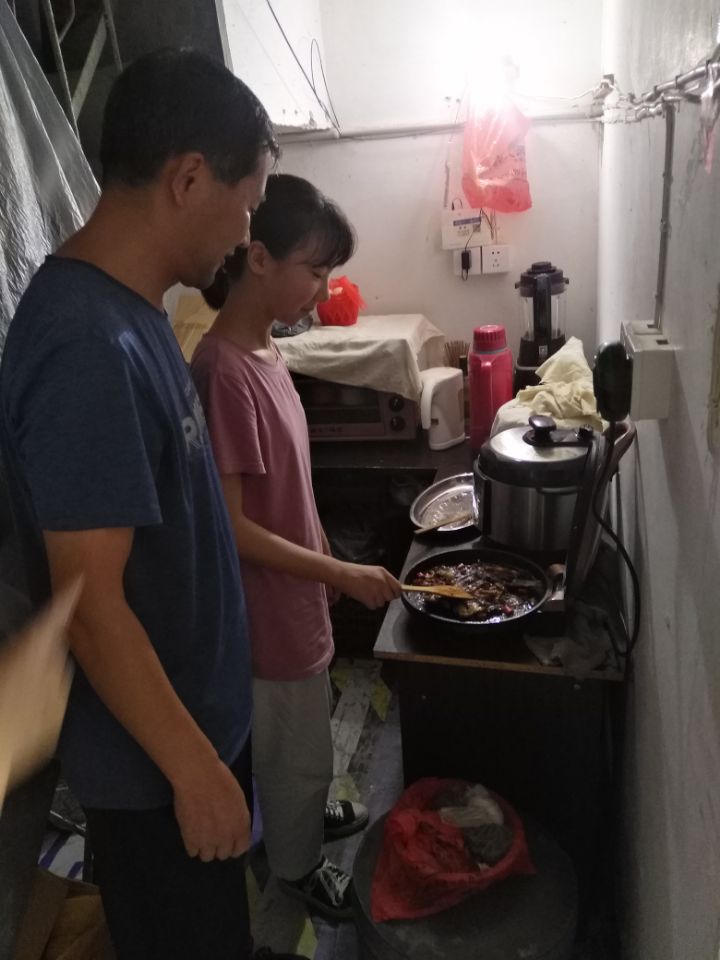 大渡口中学狠抓暑期劳动教育，落实“书记项目”