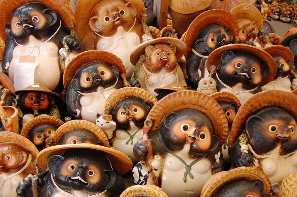 日本陶瓷工艺品,日本陶瓷和中国陶瓷的区别