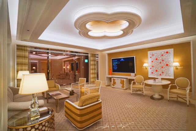 澳门总共有几个豪华酒店,澳门的酒店是全世界最多的吗