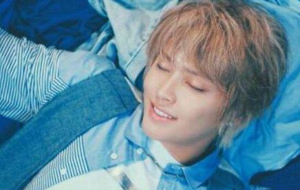 罗志祥台湾综艺和日本女嘉宾互动,罗志祥邀20位辣妹开泳池party