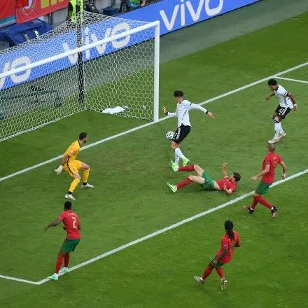 欧洲杯赛场广告被中企霸屏,欧洲杯中国广告有哪些企业