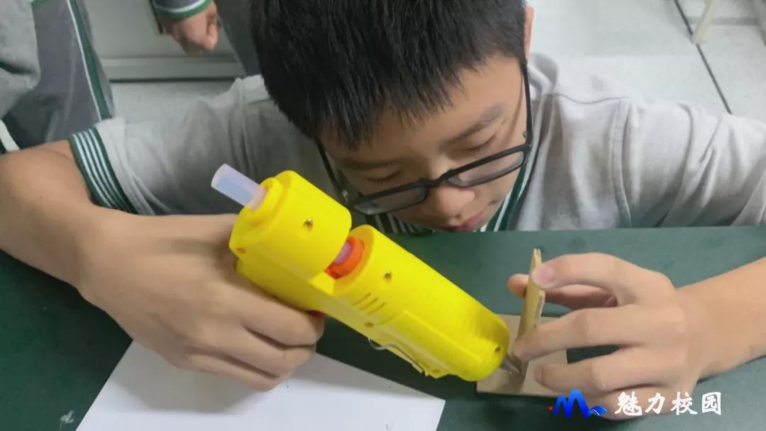 仿生机器人培训班,青少年机器人教育培训