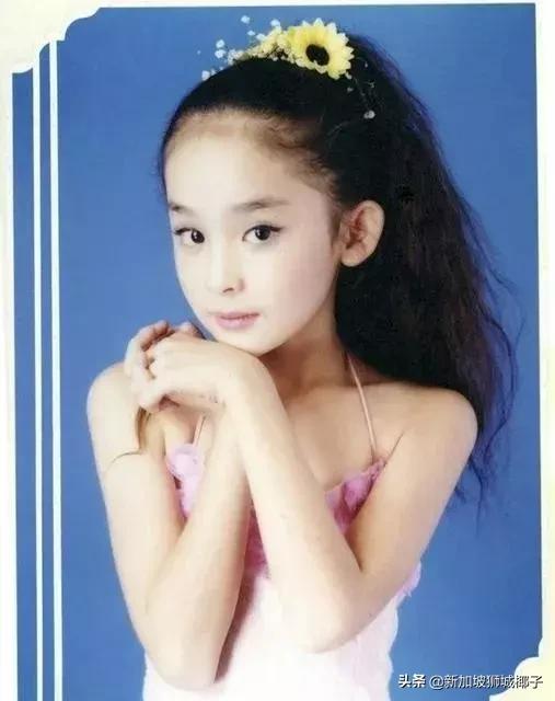 新加坡首位被环球签约艺人,新加坡形象代言人