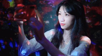 暗光环境拍人像技巧,黑夜拍照技巧白墙