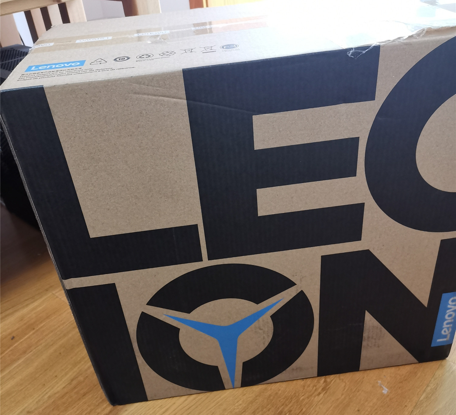 联想17年出的台式机,来聊聊最近发布的手机