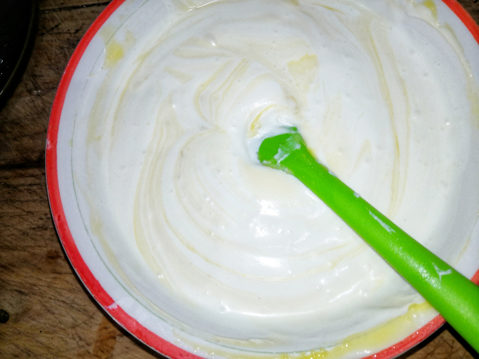 想吃冰淇淋不用出去买教你在家做,想吃冰淇淋不用买教你一招