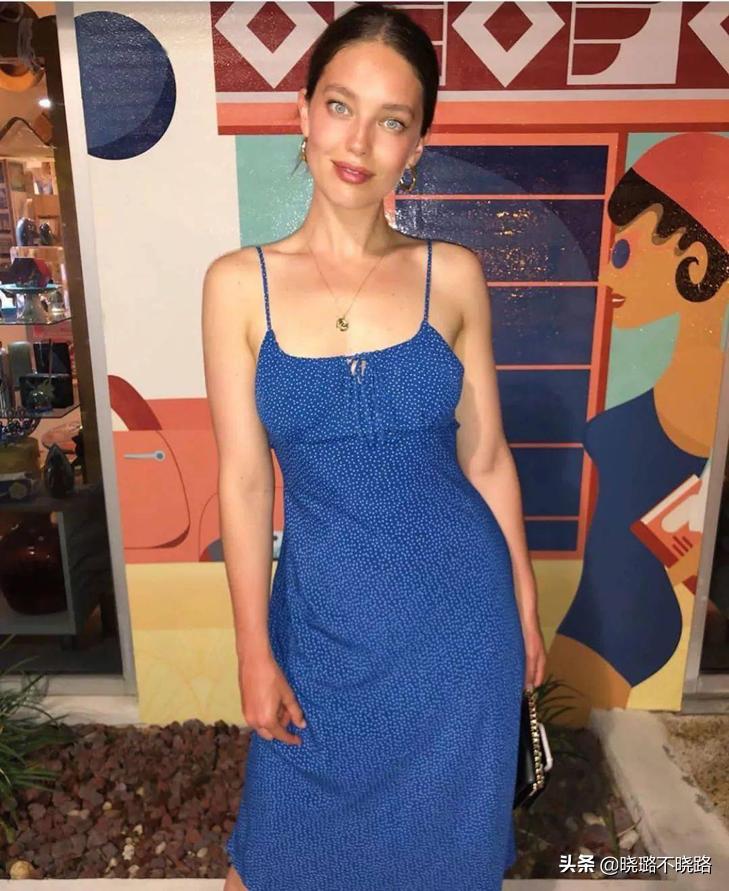 吊带裙怎么穿显瘦图片,小个子显瘦吊带裙