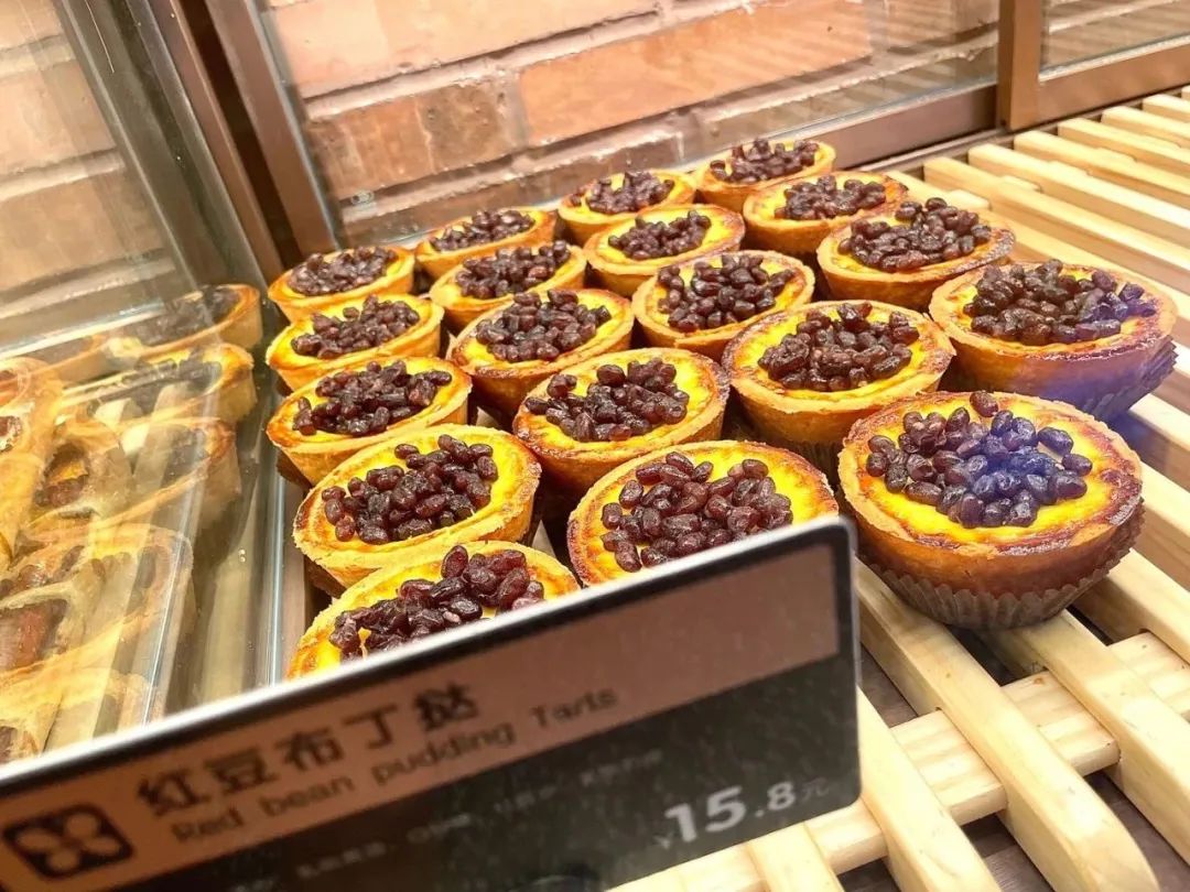 以烘焙出圈的家居集合店？实探「代字行家居」上海首店