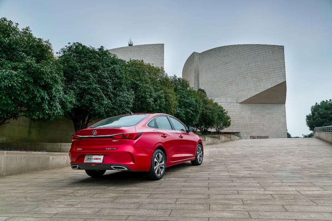 轩逸逸动plus朗逸怎么选,逸动plus高配和朗逸怎么选择