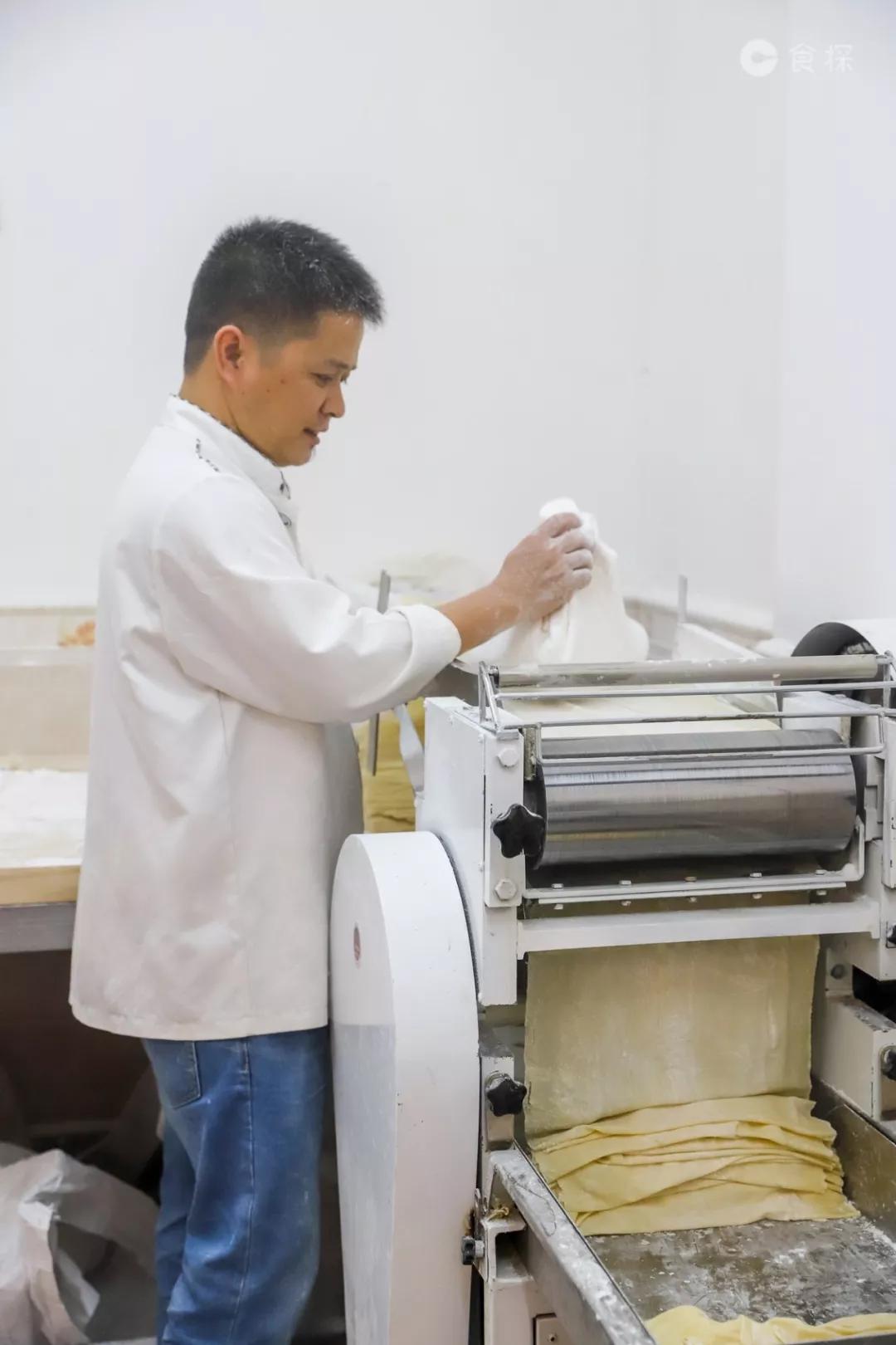 开在老居民楼里的火锅店,开在居民楼下的地道老火锅