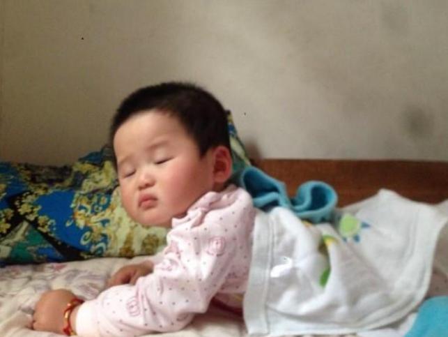 4个月宝宝睡眠倒退期怎么解决,4个月宝宝睡眠倒退期表现怎么办