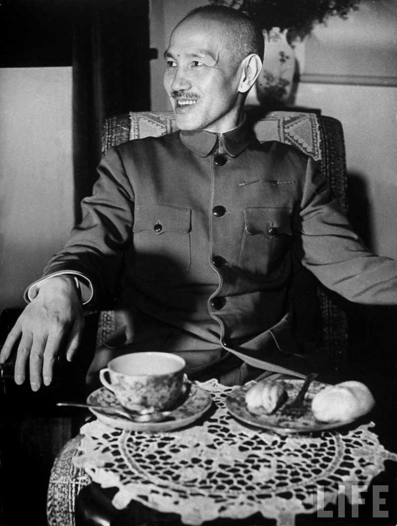 马步芳在沙特吹了个牛,竟和刘德华爱情悲剧名曲,产生一丁点联系