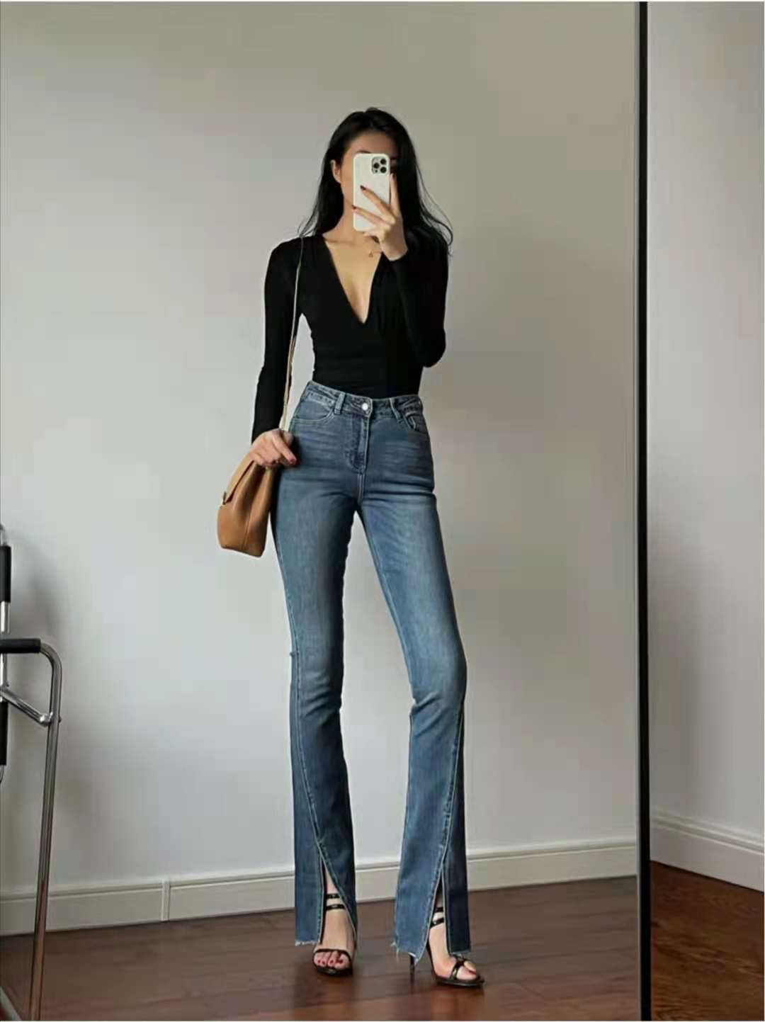 今年冬季流行的牛仔裤款式,今年流行什么样的牛仔裤男款