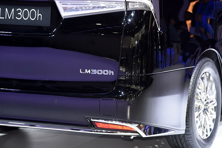 雷克萨斯LM正式上市售价116.6万起推两款车型