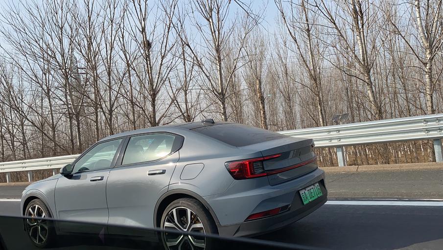 特斯拉新款model3与极星2,特斯拉新款model3和极星2