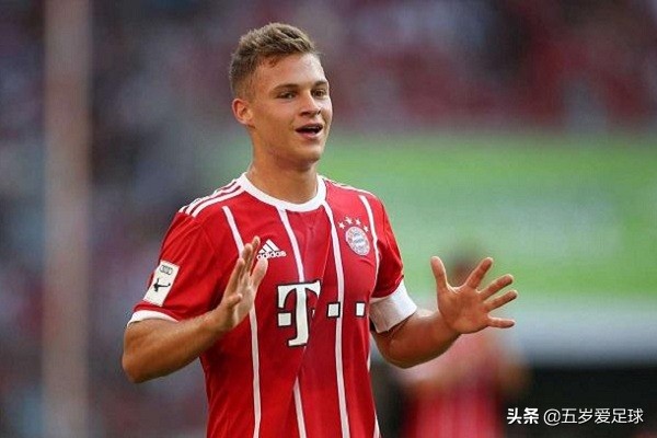 他能带来什么？拜仁签下历史转会身价第二的后卫，花费2仁币！