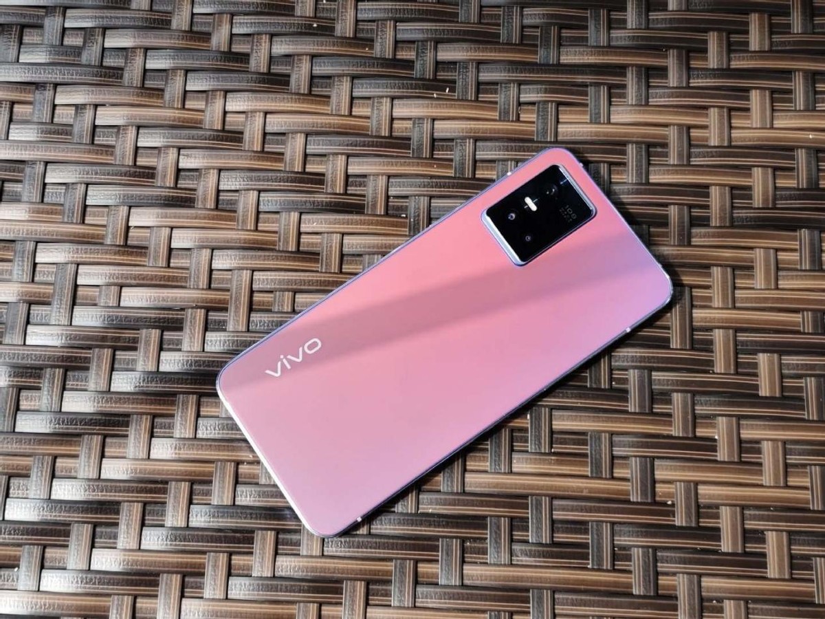 今年最轻薄的手机是哪一款,最好用最轻薄的手机