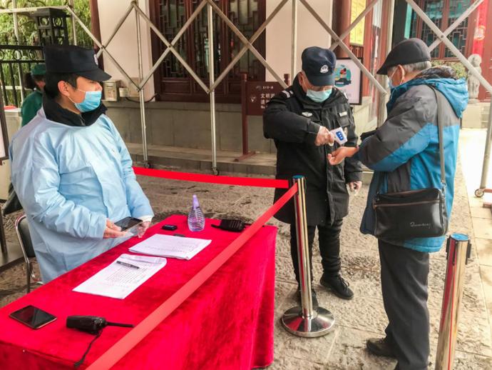 济南天下第一泉风景区开放首日,带你们“云逛”趵突泉、五龙潭……