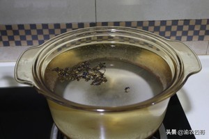 重庆盐蛋的腌制方法,四川泡盐蛋制作简单方法