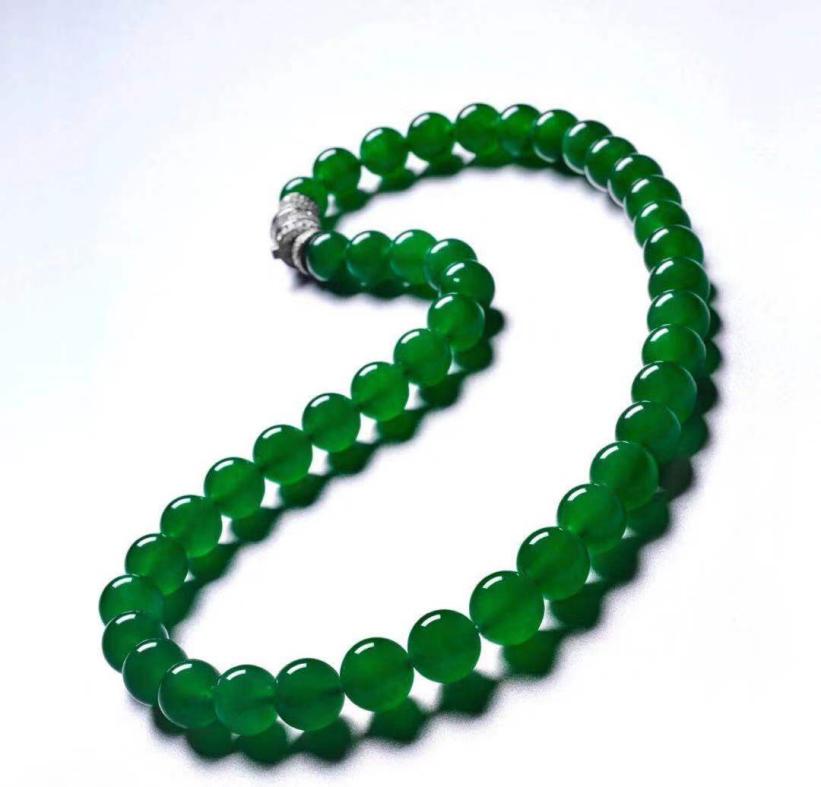 翡翠怎么买比较靠谱,买翡翠怕被坑从哪里买最好