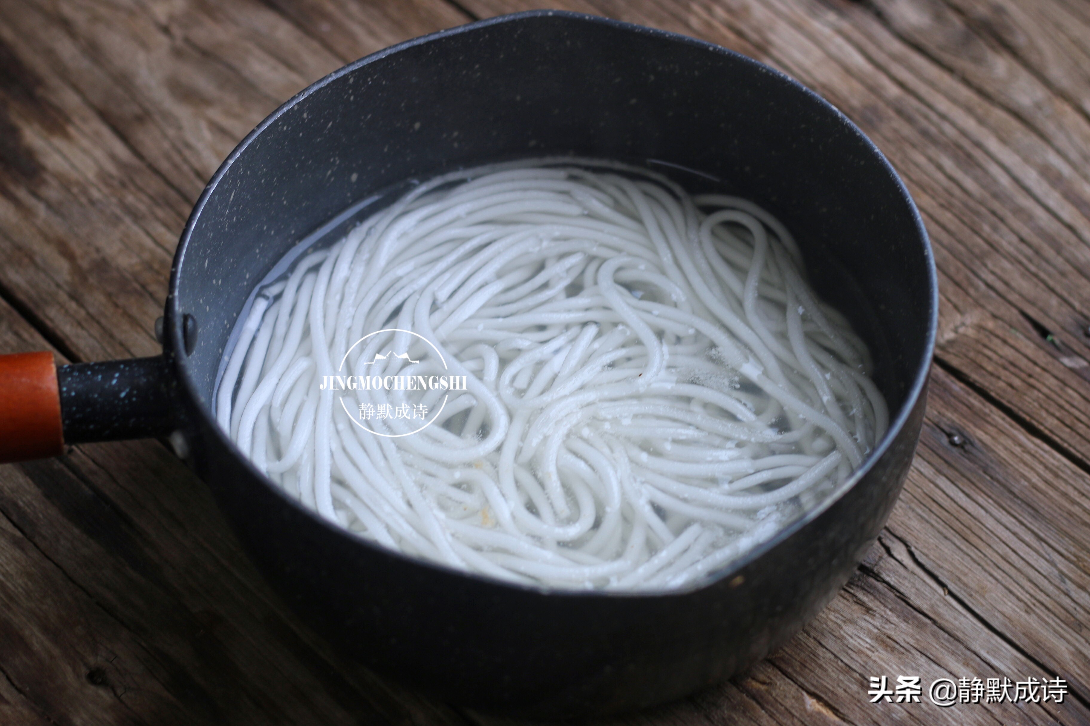 酸辣粉怎么制作需要哪些调料,酸辣粉需要什么调料怎么做