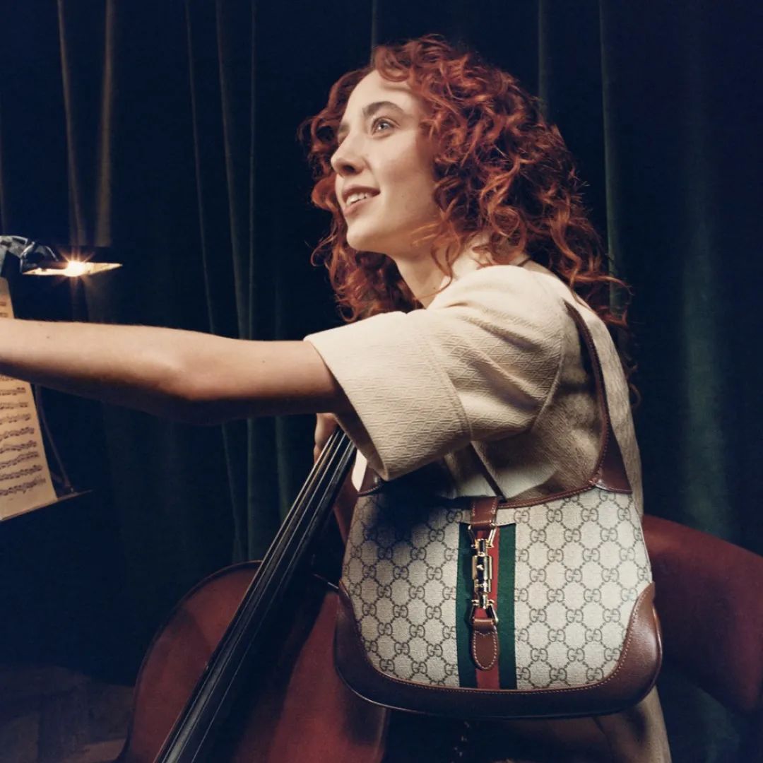 复古辣妹腋下包小众质感新月包,意大利腋下包推荐小众高级款