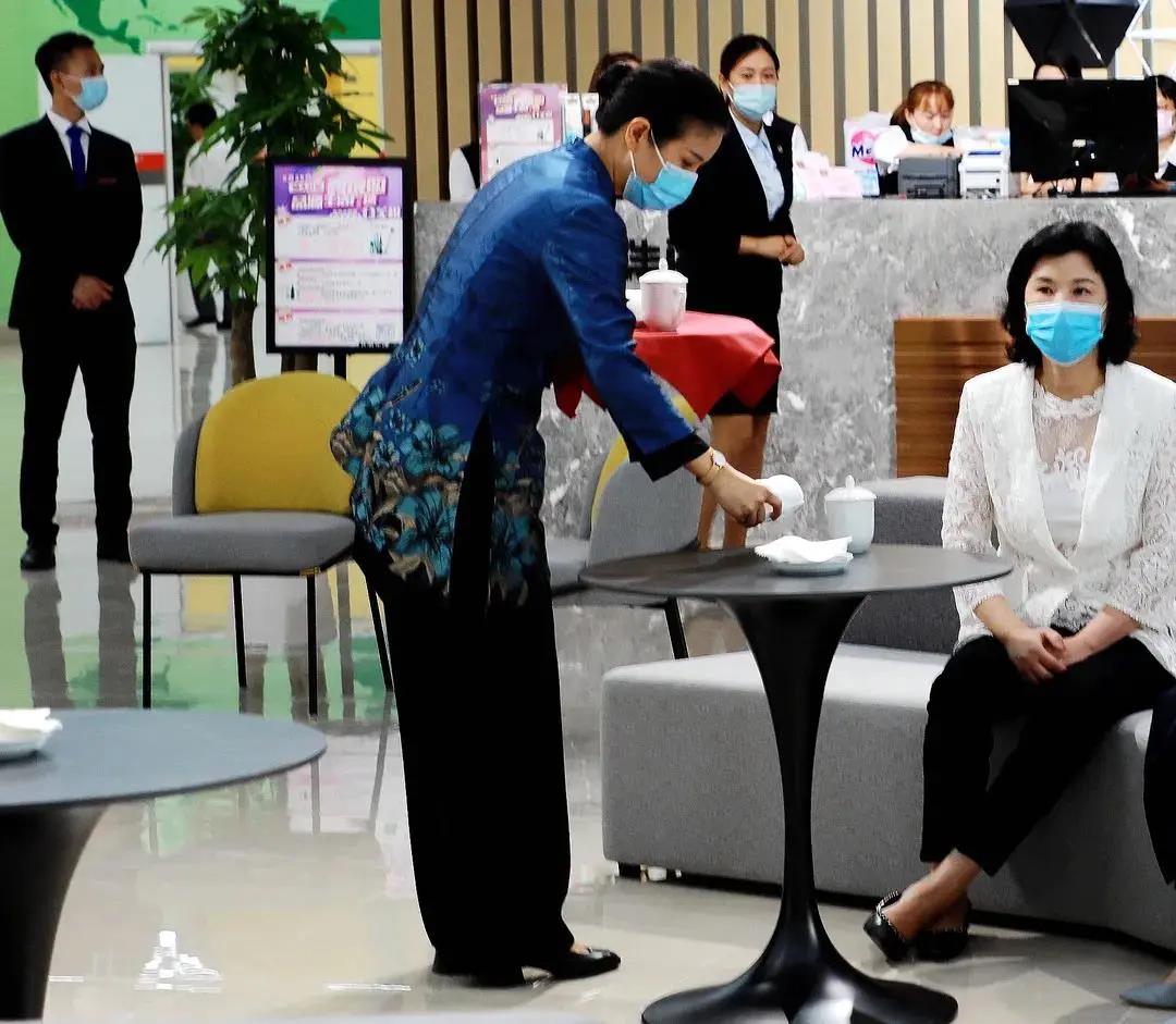 跨境电商入驻万达广场,五万平方米的购物广场