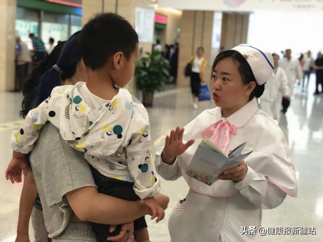 两岁半宝宝一直揉眼睛是结膜炎吗,十个月宝宝过敏性结膜炎晚上揉眼