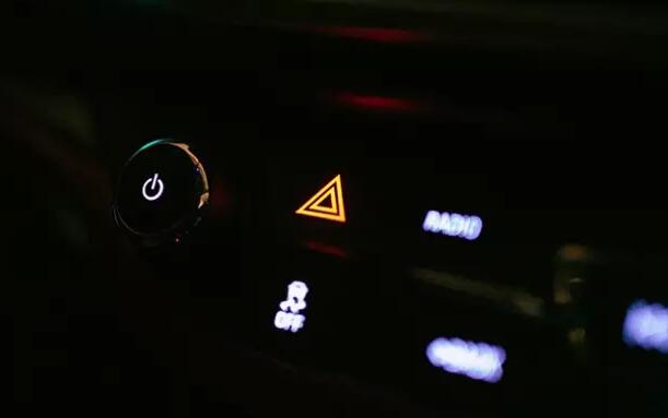 车内氛围灯不影响驾驶吗,车上的警示灯都有哪些