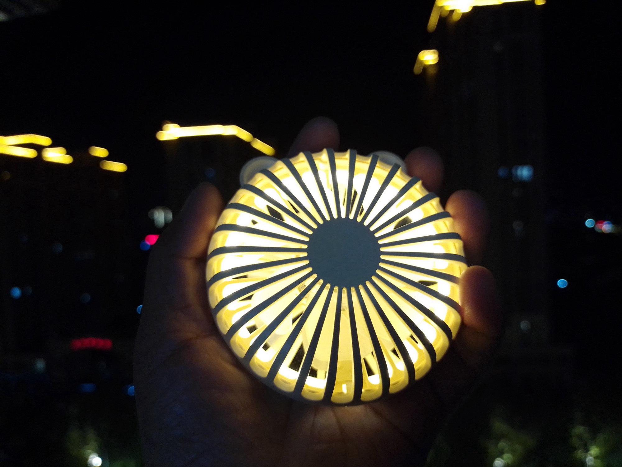 魔味|彻底清空夏天累赘，精致妆容不在花，可爱熊风扇镜体验