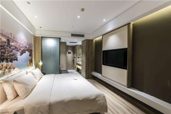 外出旅游住哪个酒店更舒服,出门旅行长时间怎么住酒店最便宜