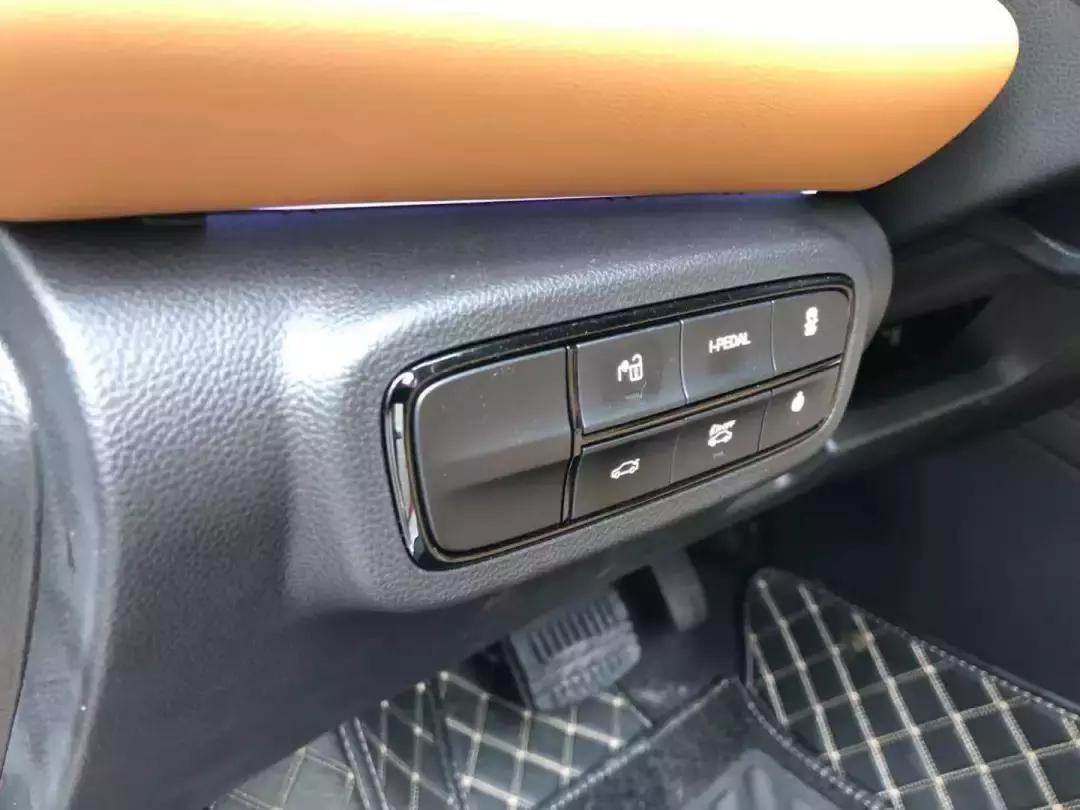 广汽新能源AionS：我不要你觉得，我要我觉得