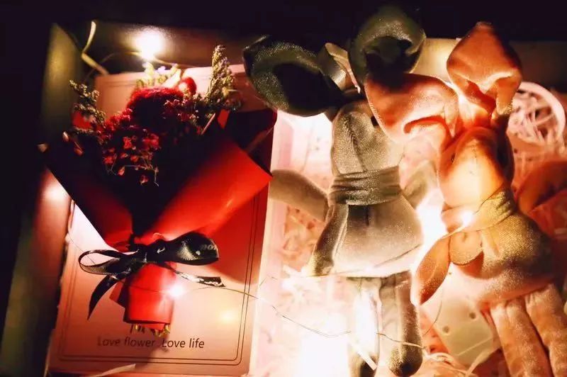 各司仙女节礼物大PK!阿里腾讯百度…谁家更戳你的心?