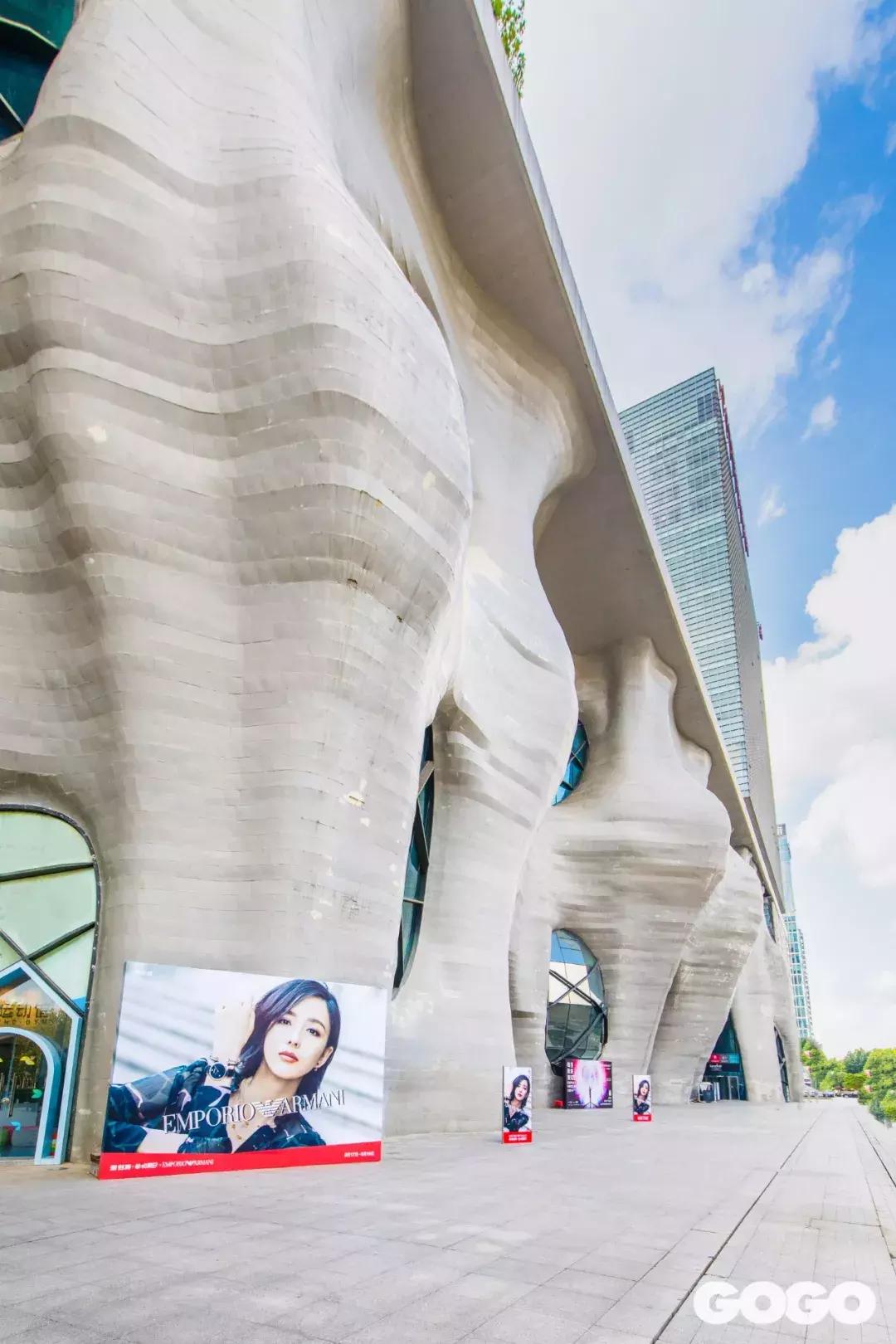 聚划算欢聚日光影之夜，开启满天星·光盛典