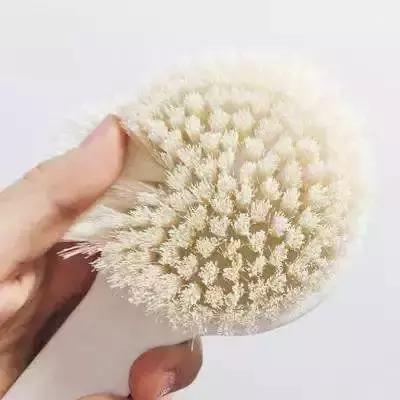 夏天就要心机露肤才更显瘦,又到了夏天露腿露肩的季节