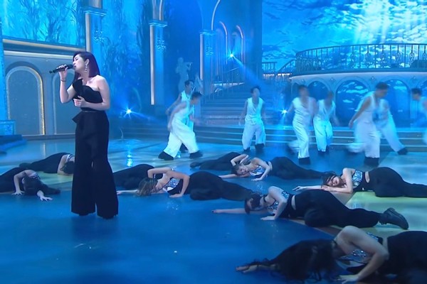 犯太岁！香港天后杨千嬅被指剋煞透出，牛年麻烦多多是非不断